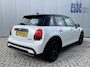 MINI Cooper 5-Deurs 1.5 136 pk Automaat Camden Edition Navigatie Led koplampen Apple Carplay Climate Control Cruise Control Parkeersensoren Dab Zwarte Velgen Spiegelpakket NL Auto