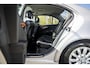 Mercedes-Benz E-klasse 240 Avantgarde Blijvend Youngtimer | Automaat | Leer | APK nieuw bij aflevering