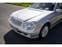 Mercedes-Benz E-klasse 240 Avantgarde Blijvend Youngtimer | Automaat | Leer | APK nieuw bij aflevering