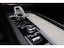 Volvo XC60 Recharge T6 AWD Inscription - Panorama/schuifdak - IntelliSafe Assist & Surround - Harman/Kardon audio - 360º Camera - Verwarmde voorstoelen, stuur & achterbank - Parkeersensoren voor & achter - Draadloze tel. lader - Elektr. bedienb. bestuurdersstoel met geheugen - Head up display - Extra getint glas - 19' LMV