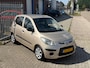 Hyundai i10 1.25i Active Cool 5 DEURS 4 CILINDER! NL AUTO NAP l HOGE INSTAP! Airco l Elek ramen l Centraal l ZEER MOOI!