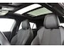 Peugeot e-2008 EV GT 50 kWh SOH 100% Panoramadak Stoelverwarming Achteruitrijcamera