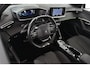 Peugeot e-2008 EV GT 50 kWh SOH 100% Panoramadak Stoelverwarming Achteruitrijcamera