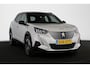 Peugeot e-2008 EV GT 50 kWh SOH 100% Panoramadak Stoelverwarming Achteruitrijcamera