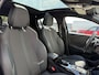 Peugeot 208 Hybrid Automaat GT | Panoramadak | Navigatie | Parkeersensoren | 10 '' Scherm | achteruitrijcamera | Interieur Verlichting | Keyless Entry |