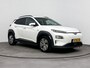 Hyundai Kona Electric EV FASHION 64 kWh | DODEHOEK DETECTIE | PDC | 3 FASE | WARMTEPOMP | CAMERA | CLIMA | CRUISE ADAPT. | NAVI | PRIVACY GLASS | DAKRAILING | APPLE CAR PLAY & ADROID AUTO |