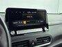 Hyundai Kona Electric EV FASHION 64 kWh | DODEHOEK DETECTIE | PDC | 3 FASE | WARMTEPOMP | CAMERA | CLIMA | CRUISE ADAPT. | NAVI | PRIVACY GLASS | DAKRAILING | APPLE CAR PLAY & ADROID AUTO |