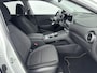 Hyundai Kona Electric EV FASHION 64 kWh | DODEHOEK DETECTIE | PDC | 3 FASE | WARMTEPOMP | CAMERA | CLIMA | CRUISE ADAPT. | NAVI | PRIVACY GLASS | DAKRAILING | APPLE CAR PLAY & ADROID AUTO |