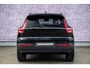 Volvo XC40 2.0 B4 Plus Black Edition | Trekhaak | Harman Kardon Audio | Panoramadak | Achteruitrijcamera | Parkeersensoren | Keyless Entry | Elektrische Achterklep | Elektrisch Verstelbare Voorstoelen | Stoelverwarming | Cruise Control Adaptief | BLIS | Google Navigatie | Apple Carplay | Android Auto | Lichtmetalen Velgen 20 inch