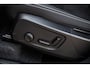 Volvo XC40 2.0 B4 Plus Black Edition | Trekhaak | Harman Kardon Audio | Panoramadak | Achteruitrijcamera | Parkeersensoren | Keyless Entry | Elektrische Achterklep | Elektrisch Verstelbare Voorstoelen | Stoelverwarming | Cruise Control Adaptief | BLIS | Google Navigatie | Apple Carplay | Android Auto | Lichtmetalen Velgen 20 inch