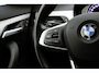 BMW X1 sDrive18i Business Edition Automaat - Carplay, Camera, Headup Display, Cruise