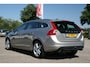 Volvo V60 1.6 T3 Momentum / afn. trekhaak / cruise / pdc / stoelv.