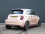 Fiat 500 La Prima 42 kWh | Panoramadak | Lederen bekleding | AppleCarPlay/Android | Navigatie | Camera | Parkeersensoren