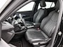 Peugeot e-2008 SUV EV GT Pack 50 kWh 136pk | Accu 92% | Navigatie | Panoramisch schuif-kanteldak | Lederen sportstoelen | Achteruitrijcamera | Stoelverwarming | Full Led koplampen | 3D Cockpit | Keyless | Parkeersensoren v+a | Adaptieve Cruise Control | Dodehoeksensor | Apple Carplay / Android Auto | DAB+ radio | Draadloze telefoonlader | Donker getint glas | 18" lichtmetalen velgen |