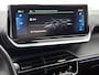 Peugeot e-2008 SUV EV GT Pack 50 kWh 136pk | Accu 92% | Navigatie | Panoramisch schuif-kanteldak | Lederen sportstoelen | Achteruitrijcamera | Stoelverwarming | Full Led koplampen | 3D Cockpit | Keyless | Parkeersensoren v+a | Adaptieve Cruise Control | Dodehoeksensor | Apple Carplay / Android Auto | DAB+ radio | Draadloze telefoonlader | Donker getint glas | 18" lichtmetalen velgen |
