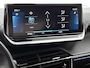 Peugeot e-2008 SUV EV GT Pack 50 kWh 136pk | Accu 92% | Navigatie | Panoramisch schuif-kanteldak | Lederen sportstoelen | Achteruitrijcamera | Stoelverwarming | Full Led koplampen | 3D Cockpit | Keyless | Parkeersensoren v+a | Adaptieve Cruise Control | Dodehoeksensor | Apple Carplay / Android Auto | DAB+ radio | Draadloze telefoonlader | Donker getint glas | 18" lichtmetalen velgen |
