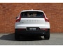 Volvo EX40 Single Motor Extended Range Plus 82 kWh | Trekhaak | Warmtepomp | Premium audio by Harman Kardon | Stoel-/ stuurwielverwarming | Apple carplay/Android auto | Adaptieve cruise control | Keyless