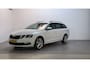 Skoda Octavia Combi 1.5 TSI 150pk DSG Greentech Business Edition Leder-Stof Trekhaak Stoelverwarming Navigatie App-Connect DAB+