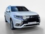 Mitsubishi Outlander 2.4 PHEV Instyle | Trekhaak | Leder | Schuif-kantel dak | Rondom camera | Elektrisch. Achterklep | Stoel en stuurverwarming | Set winterwielen |