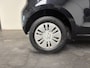 Volkswagen Up! 1.0 move up! Airco. Navi!