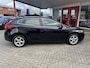 Volvo V40 1.6 T2 120 PK Momentum Half lederen bekleding  Navi  PDC Onderhoudshistory