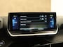 Peugeot e-208 EV Allure Pack 50 kWh - ORIGINEEL NEDERLANDSE AUTO - ACHTERUITRIJCAMERA - APPLE CARPLAY/ANDROID AUTO - CLIMATE CONTROL - DRAADLOZE TELEFOONLADER - CRUISE CONTROL - PARKEERSENSOREN ACHTER - EXTRA GETINT GLAS