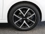 Opel Corsa 1.2 GS Line | Panoramadak | Achteruitrijcamera | Parkeersensoren voor en achter | Climate control |