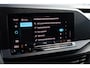 Volkswagen Caddy Maxi Cargo Flexible 1.5 TSI Flexible eHybrid Limited Edition 115PK / 85kW, Dodehoekdetectie (Side Assist), adaptieve cruise control (ACC), elektrisch verstel-, verwarm- en inklapbare buitenspiegels, achteruitrijcamera (Rear View), parkeersensoren voor en achter (PDC), trekhaak, navigatie, Apple Carplay & Android Auto, DAB+, verwarmbare voorstoelen, keyless start, 17" 'Vulcano' LMV, multifunctioneel lederen stuurwiel etc.