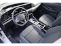 Volkswagen Caddy Maxi Cargo Flexible 1.5 TSI Flexible eHybrid Limited Edition 115PK / 85kW, Dodehoekdetectie (Side Assist), adaptieve cruise control (ACC), elektrisch verstel-, verwarm- en inklapbare buitenspiegels, achteruitrijcamera (Rear View), parkeersensoren voor en achter (PDC), trekhaak, navigatie, Apple Carplay & Android Auto, DAB+, verwarmbare voorstoelen, keyless start, 17" 'Vulcano' LMV, multifunctioneel lederen stuurwiel etc.