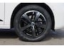 Volkswagen Caddy Maxi Cargo Flexible 1.5 TSI Flexible eHybrid Limited Edition 115PK / 85kW, Dodehoekdetectie (Side Assist), adaptieve cruise control (ACC), elektrisch verstel-, verwarm- en inklapbare buitenspiegels, achteruitrijcamera (Rear View), parkeersensoren voor en achter (PDC), trekhaak, navigatie, Apple Carplay & Android Auto, DAB+, verwarmbare voorstoelen, keyless start, 17" 'Vulcano' LMV, multifunctioneel lederen stuurwiel etc.