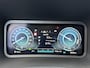 Hyundai Kona Electric EV Fashion 64 kWh / 3 fase laden / SOH 100% / Fabrieksgarantie accu t/m 07-2030 / Dealer Onderhouden / Stuur-/Stoelverwarming / Navigatie / Apple Carplay/Android Auto / Achteruitrijcamera /