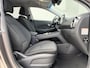 Hyundai Kona Electric EV Fashion 64 kWh / 3 fase laden / SOH 100% / Fabrieksgarantie accu t/m 07-2030 / Dealer Onderhouden / Stuur-/Stoelverwarming / Navigatie / Apple Carplay/Android Auto / Achteruitrijcamera /
