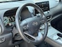 Hyundai Kona Electric EV Fashion 64 kWh / 3 fase laden / SOH 100% / Fabrieksgarantie accu t/m 07-2030 / Dealer Onderhouden / Stuur-/Stoelverwarming / Navigatie / Apple Carplay/Android Auto / Achteruitrijcamera /