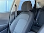 Hyundai Kona Electric EV Fashion 64 kWh / 3 fase laden / SOH 100% / Fabrieksgarantie accu t/m 07-2030 / Dealer Onderhouden / Stuur-/Stoelverwarming / Navigatie / Apple Carplay/Android Auto / Achteruitrijcamera /
