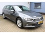 Volkswagen Passat Variant 1.6 TDI Comfortline | Airco | Climate controle | Cruise controle | Bluetooth | Parkeersensoren V+A | Dakdragers | Navigatie | Draadloze telefoonlader | Elektrische ramen V/A | 16 Inch LMV |