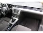 Volkswagen Passat Variant 1.6 TDI Comfortline | Airco | Climate controle | Cruise controle | Bluetooth | Parkeersensoren V+A | Dakdragers | Navigatie | Draadloze telefoonlader | Elektrische ramen V/A | 16 Inch LMV |