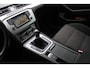 Volkswagen Passat Variant 1.6 TDI Comfortline | Airco | Climate controle | Cruise controle | Bluetooth | Parkeersensoren V+A | Dakdragers | Navigatie | Draadloze telefoonlader | Elektrische ramen V/A | 16 Inch LMV |