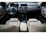 BMW X1 sDrive20i 192 pk Centennial High Executive / NL-Auto/ Dealer.Ond/ Pano-Dak/ Leder/ Sport-Stoele/ Stoel.Verw/ Head-Up/ Led-Verlichting/ Trekhaak
