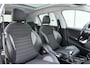 Peugeot 2008 1.2 PureTech Allure | Apple carplay/Android auto | Navigatie | Achteruitrijcamera | 110PK | Cruise control | Climate control | Trekhaak