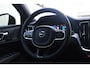 Volvo V60 T8 455PK Automaat Plug-in hybrid AWD Plus Dark / 360 Camera / Harman Kardon / Head-up display / Panorama schuifdak / Stoel- en stuurverwarming / Trekhaak / Elektrische stoelen met geheugen