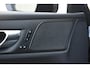 Volvo V60 T8 455PK Automaat Plug-in hybrid AWD Plus Dark / 360 Camera / Harman Kardon / Head-up display / Panorama schuifdak / Stoel- en stuurverwarming / Trekhaak / Elektrische stoelen met geheugen