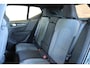 Volvo XC40 B4 Plus Dark | Trekhaak Semi-elektrisch | Adaptieve Cruise Control | Pilot Assist | Google Infotainment | Verwarmbare voorstoelen | Verwarmbaar stuurwiel | Blind Spot Information System | Verwarmbare voorruit | Parkeercamera | Parkeersensoren voor + achter |