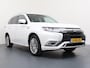 Mitsubishi Outlander 2.4 PHEV Instyle |  schuif-/kanteldak | Lederen Bekl. | Standkachel | Stoel- & Stuurverw. |
