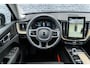 Volvo XC60 2.0 T6 Plug-in hybrid AWD Ultra Dark | Schuif-/Kanteldak | Luchtvering | 360 Camera | Harman Kardon Audio  | Elektrische Bedienbare Stoelen | Stoel-/Stuurverwarming | Trekhaak | Elektrische Achterklep | Parkeersensoren | BLIS
