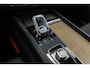 Volvo XC60 2.0 T6 Plug-in hybrid AWD Ultra Dark | Schuif-/Kanteldak | Luchtvering | 360 Camera | Harman Kardon Audio  | Elektrische Bedienbare Stoelen | Stoel-/Stuurverwarming | Trekhaak | Elektrische Achterklep | Parkeersensoren | BLIS