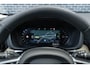 Volvo XC60 2.0 T6 Plug-in hybrid AWD Ultra Dark | Schuif-/Kanteldak | Luchtvering | 360 Camera | Harman Kardon Audio  | Elektrische Bedienbare Stoelen | Stoel-/Stuurverwarming | Trekhaak | Elektrische Achterklep | Parkeersensoren | BLIS