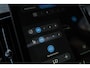Volvo XC60 2.0 T6 Plug-in hybrid AWD Ultra Dark | Schuif-/Kanteldak | Luchtvering | 360 Camera | Harman Kardon Audio  | Elektrische Bedienbare Stoelen | Stoel-/Stuurverwarming | Trekhaak | Elektrische Achterklep | Parkeersensoren | BLIS