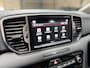 Kia Sportage Design Edition NL AUTO NAP NAVI/CAMERA CRUISE ECC ELEK. LEDER STOELEN / BANK +VERW. PDC V+A LMV!!