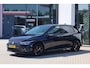 Volkswagen Golf 1.4 eHybrid GTE SOH 88,53% | 245PK / 180kW DSG, Blackstyle pakket, 18" 'Bergamo' LMV, achteruitrijcamera (Rear View), keyless, dodehoekdetectie (Side Assist), parkeerassistent (Park Assist), navigatie, LED mistlampen, verwarmbare voorstoelen, verwarmbaar multifunctioneel lederen stuurwiel, adaptieve cruise control (ACC) met Travel Assist, elektrisch verstel-, verwarm- en inklapbare buitenspiegels, Apple Carplay & Android Auto, 3-zone climatronic, parkeersensoren voor en achter (PDC), DAB+, navigatie