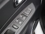 Renault Captur 0.9 TCe Intens | Dealer onderhouden | Trekhaak | Achteruitrijcamera | Parkeersensoren rondom | Navigatie | Dodehoekwaarschuwing |